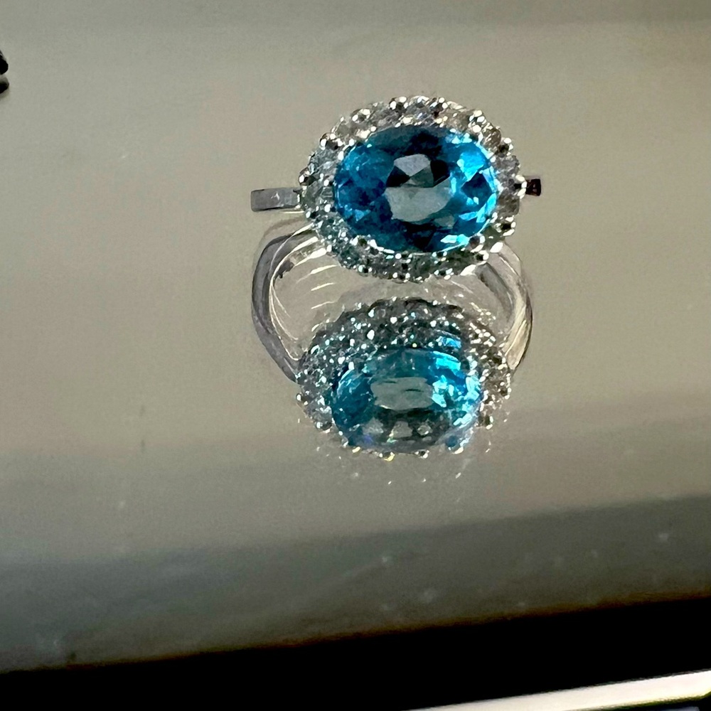Aquamarine and diamond ring